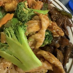 Great Dragon - Various buffet goodies