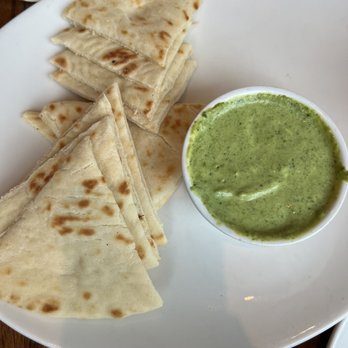 The Daily Kitchen & Bar - Artichoke & Spinach Dip - New American Near Me - Richmond, Virginia