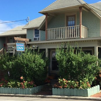 Madison Inn - Bed & Breakfast Near Me - Oak Bluffs, Massachusetts
