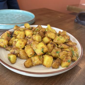 Aama Lama - Aloo - Himalayan/Nepalese Near Me - Malden, Massachusetts