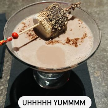insideOUT - Toasted s'mores cosmo - Lounges Near Me - San Diego, California