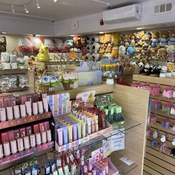 Imizzu Gift Shop - Make up - Gift Shops Near Me - Alhambra, California