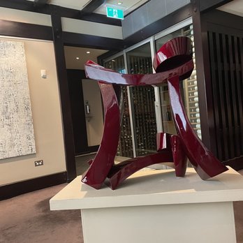 Tetsuya's - Dining room sculpture - French Near Me - Sydney, NSW