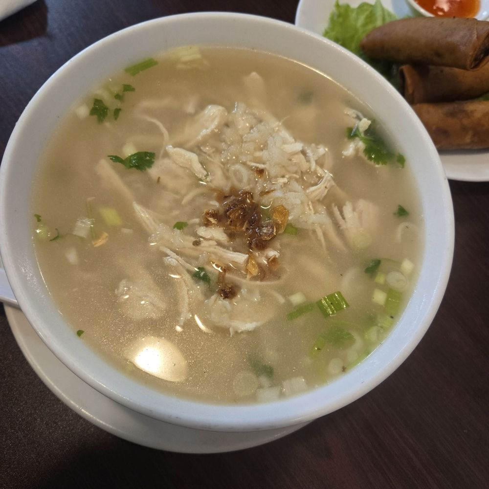 Pho Quynh - Chicken rice soup - Vietnamese Near Me - Sioux Falls, South Dakota