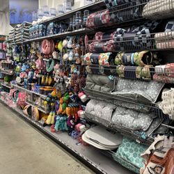 Five Below