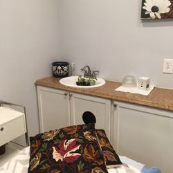 Neeta's Heritage Threading Salon/Spa - Very clean spa room