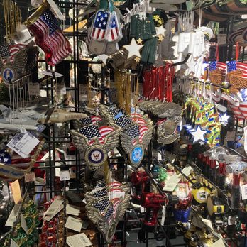 Kris Kringl - Holiday Decorations Near Me - Leavenworth, Washington