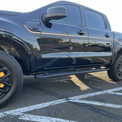 Creative Autosound - Custom brake caliper paint on a '23 Ford Ranger!!