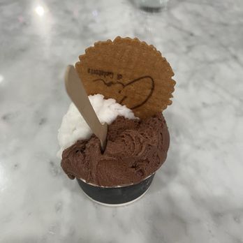 Cia di Gelateria - Midnight chocolate and lemon sherbet - Gelato Near Me - Folsom, California