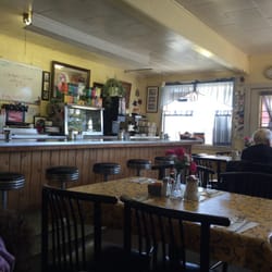 Chuck's Little Diner - The diner