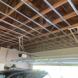 Built to a T Construction - Water damage repair and sheetrock.