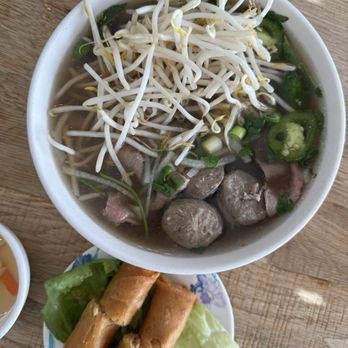 Pho Avenue - Beef pho and egg rolls - Vietnamese Near Me - Mountain View, California Pho Avenue - Beef pho and egg rolls - Vietnamese Near Me - Mountain View, California
