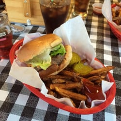 Little Whitefish Resort and Cafe - 1/3# Hamburger Basket
