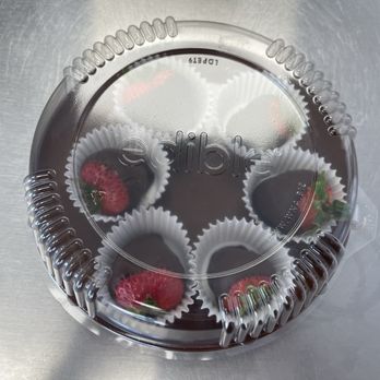 Edible Arrangements - Chocolate covered Strawberries for my bday rewards - Florists Near Me - Saugus, California Edible Arrangements - Chocolate covered Strawberries for my bday rewards - Florists Near Me - Saugus, California