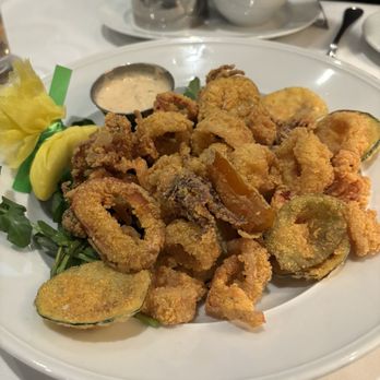 Old Ebbitt Grill - Fried Calamari - Bars Near Me - Washington, DC, District of Columbia