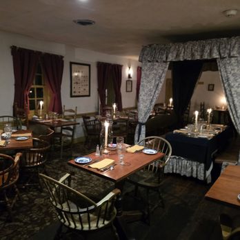 Dobbin House Tavern - Another view upstairs - Bars Near Me - Gettysburg, Pennsylvania