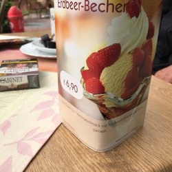 Gaststätte Zum Storchenhof - Angebot Erdbeer Becher