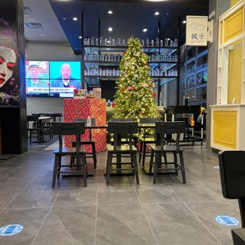 Basebowl - The inside during COVID. They're too good to be empty! - Noodles Near Me - Washington, DC, District of Columbia