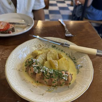 Snail Bar - Wine Bars Near Me - Oakland, California Snail Bar - Wine Bars Near Me - Oakland, California