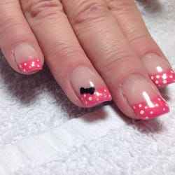 Shine On Salon - Minnie Mouse Nails, (Basic Gel) by Britney
