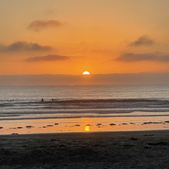 Pacific Terrace Hotel - Sunset at the beach next Pacific Terrace. - San Diego, CA
