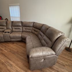 TK’s Moving & Delivery Services - 4 pc sectional