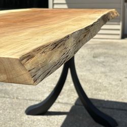 Ang Arbor WoodWorks - Close up of the live edge