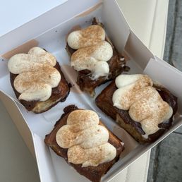 Cinnamon Buns Cinnamon Buns