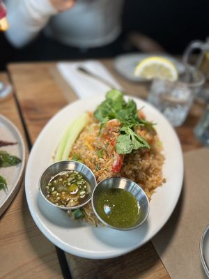 Glin Thai Bistro by null