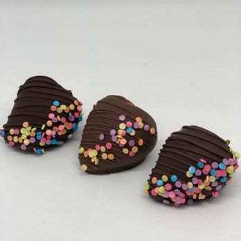 Gourmet Berries - Birthday Berries, strawberries dipped and striped in either milk, dark, or white chocolate with confetti candy! - Desserts Near Me Gourmet Berries - Birthday Berries, strawberries dipped and striped in either milk, dark, or white chocolate with confetti candy! - Desserts Near Me