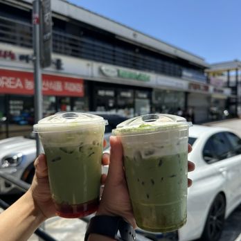 DAMO - Matcha Einspanner & Strawberry Matcha Einspanner - Coffee & Tea Near Me - Los Angeles, California DAMO - Matcha Einspanner & Strawberry Matcha Einspanner - Coffee & Tea Near Me - Los Angeles, California