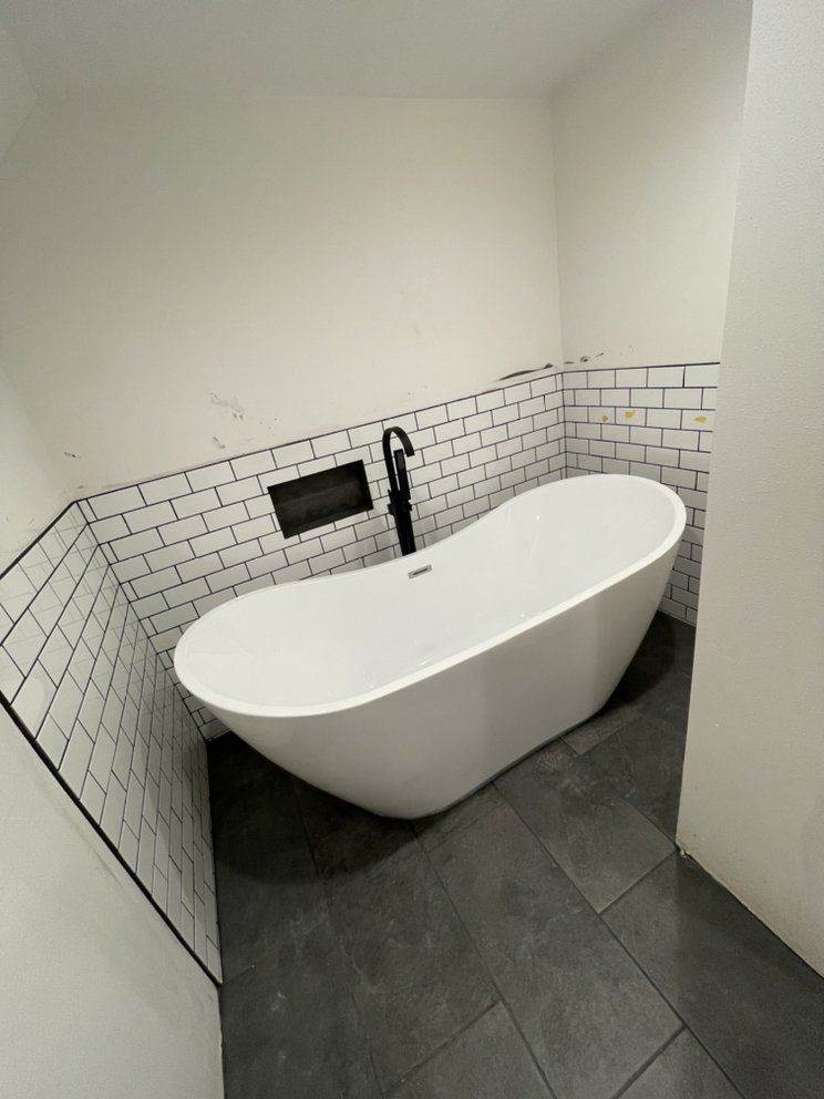 Slide of Albertos flooring and roof