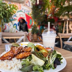 Yuko Kitchen DTLA - Chicken plate, Banana Boba, Dining Area, Greenery