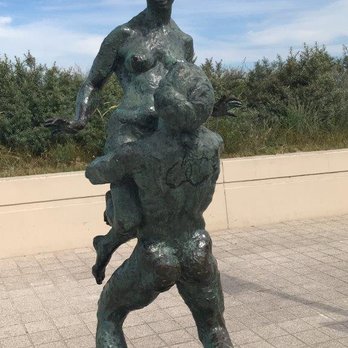 Liebespaar Statue - Liebespaar Statue - Walking Tours Near Me - Rostock, MV Liebespaar Statue - Liebespaar Statue - Walking Tours Near Me - Rostock, MV