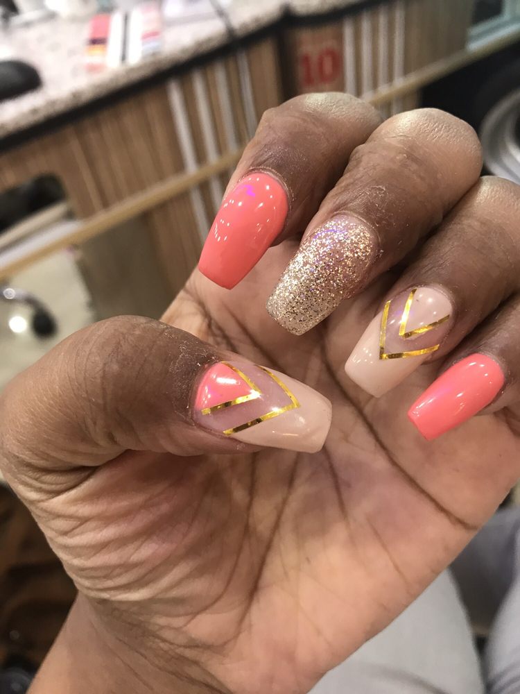 UTOPIA NAILS Updated October 2024 13 Reviews 1817 Mount Holly Rd