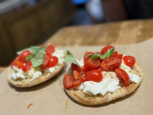 Piccolo Buco (NO PRENOTAZIONI-NO RESERVATIONS) by null
