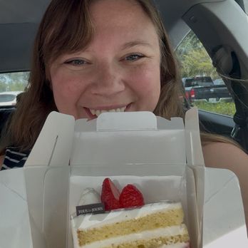 Tous Les Jours - Cloud cake - Coffee & Tea Near Me - Jacksonville, Florida