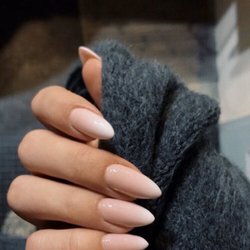 LAOS Nail Lounge - Stilettos