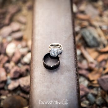 FameShotMe - I love to display rings in a beautiful light! www.fameshotme.com - Session Photography Near Me