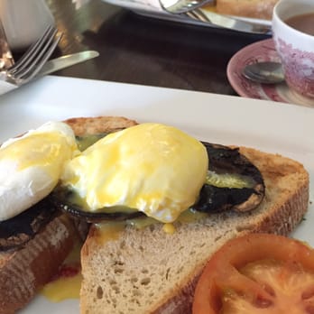 Cafe Bon Bon - Vegetarian breakfast with no spinach. Holland side sauce a bit lemony - Cafes Near Me - Maynooth, KE