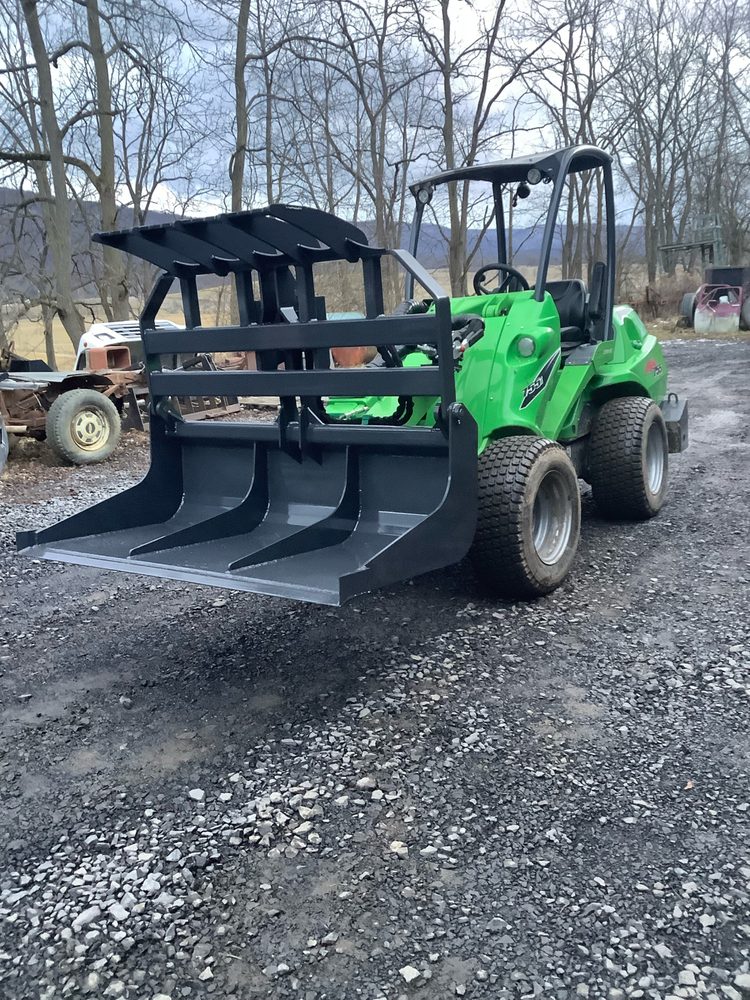 Tipping Timber Tree Removal - tree service in Lewistown, PA