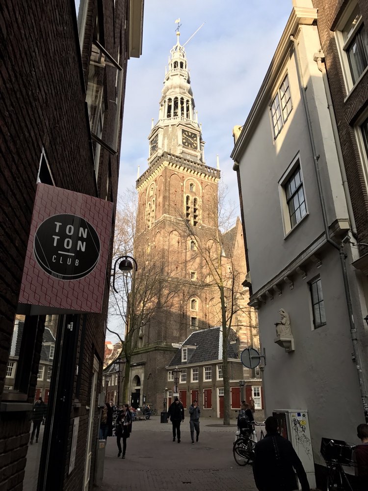 TonTon Club - Centrum