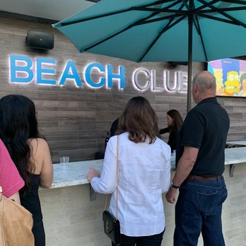Life Time Biltmore - Beach club rooftop bar - Gyms Near Me - Phoenix, Arizona
