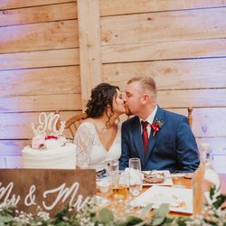 Britain Hill Venue & Vineyard - Just married