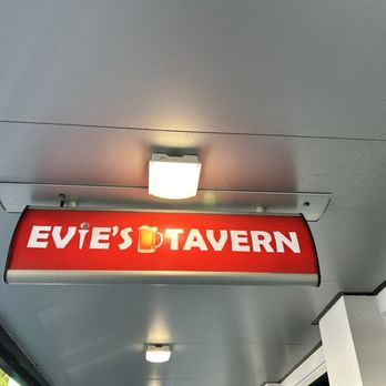 Evie's Tavern & Grill - American Near Me - Sarasota, Florida