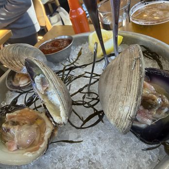Popi's Oysterette - Seafood Near Me - San Francisco, California