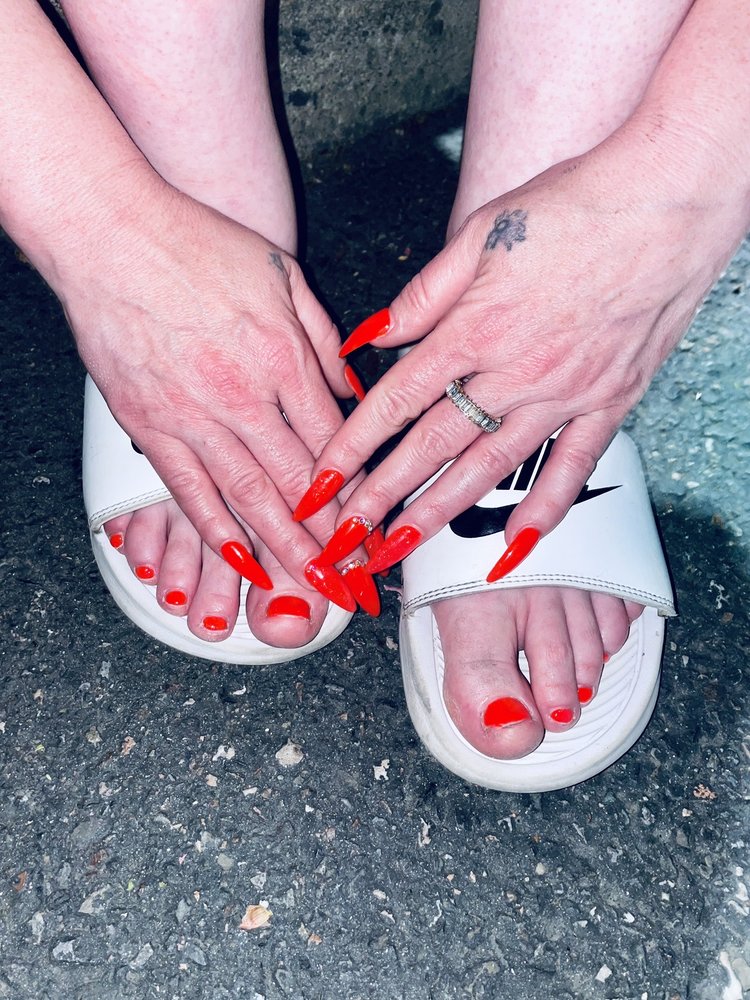 SPARKLE NAILS SPA - 17 Photos & 29 Reviews - 10117 SE Sunnyside Rd