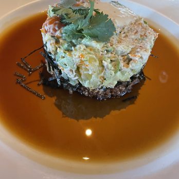 Yard House - Cali Roll Stack - New American Near Me - Concord, California