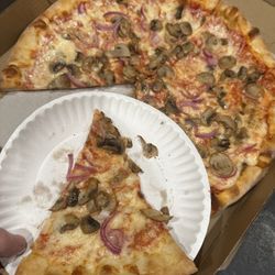 Lego’s Pizza - Mushroom and Onion Pizza