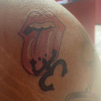 Long Island Ink - Rolling Stones with a Tribal Coqui since I'm in - Tattoo Near Me - Carolina, Puerto Rico Long Island Ink - Rolling Stones with a Tribal Coqui since I'm in - Tattoo Near Me - Carolina, Puerto Rico